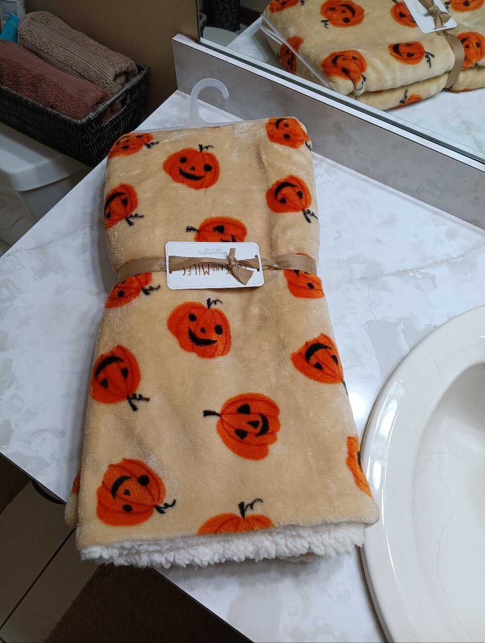 ZOEY AND MILES "Modern Baby Goods" Mink Blanket, Halloween Print (30x40")
